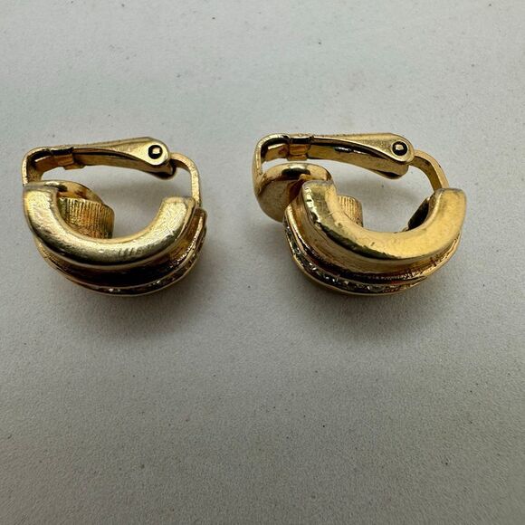 Christian Dior Gold Tone Rhinestone Small Half Hoop Clip On Earrings Vintage - Picture 4 of 7